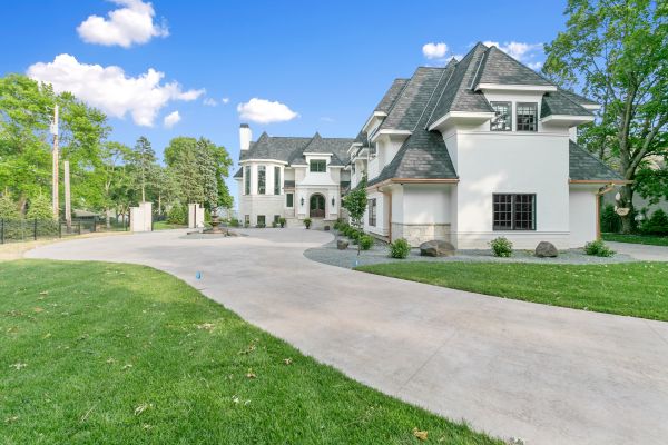 Cost of Concrete Driveway Installation in Plano