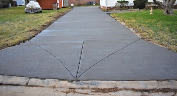 Apron Pouring in Plano